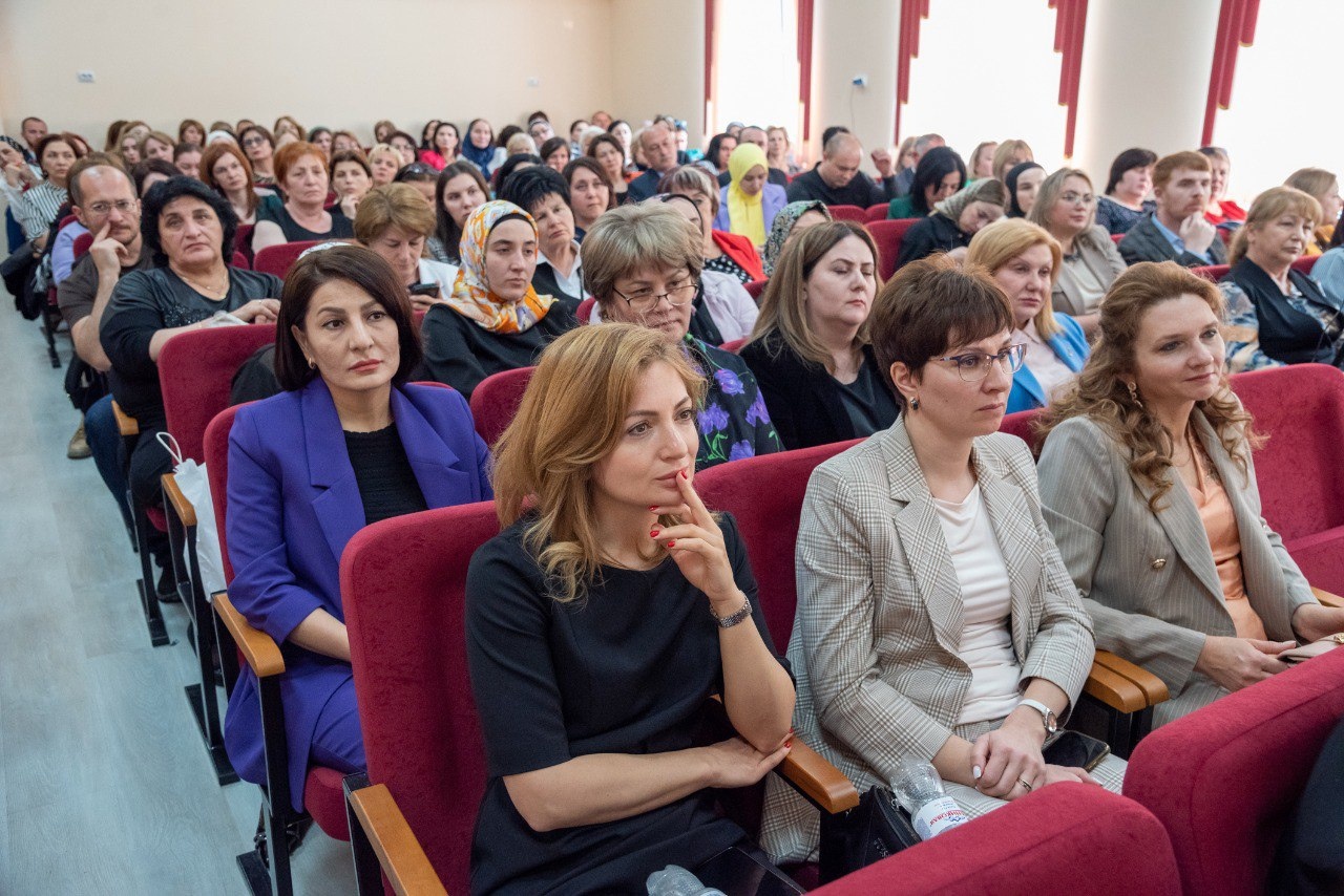 Всероссийская конференция, посвященная переходу школ на обновленные ФГОС, объединила 20 тысяч участников из 89 регионов страны